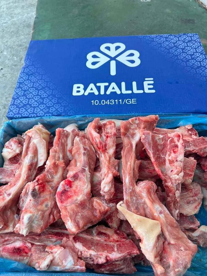 Xương Đuôi Heo Batalle Nhập Khẩu Tây Ban Nha Đông Lạnh (1)